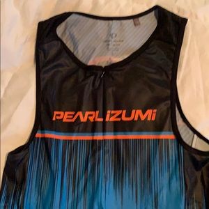 Biking shirt. Pearl Izumi. Men’s size small
